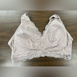 Dream fit bra. No underwire. Size 4X. NWT. Color Pebble Gray